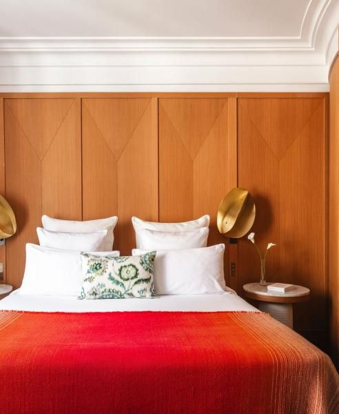 B SIGNATURE Hotels & Resorts