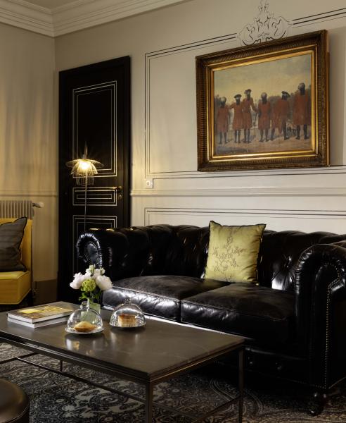 B SIGNATURE Hotels & Resorts