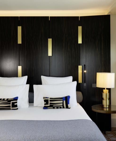 B SIGNATURE Hotels & Resorts