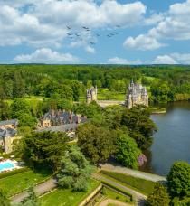 B SIGNATURE Hotels & Resorts