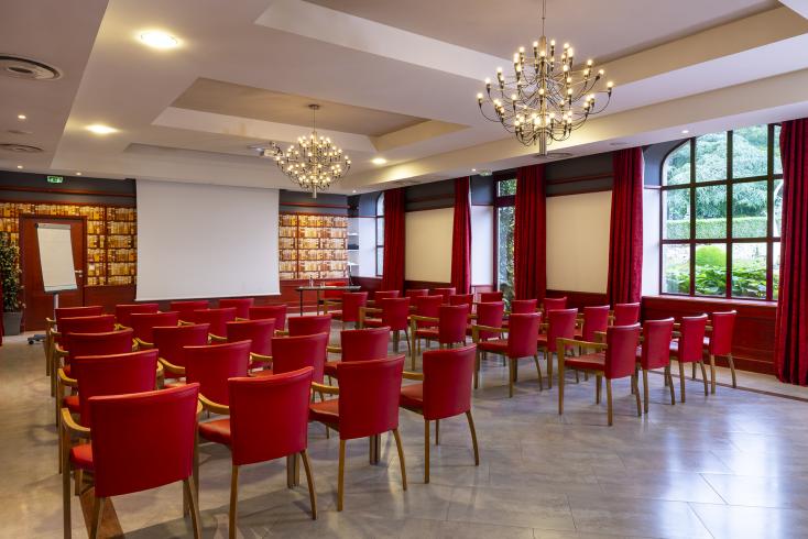 B SIGNATURE Hotels & Resorts