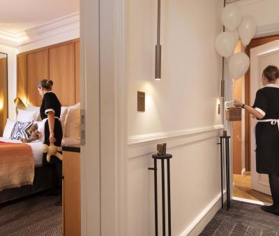 B SIGNATURE Hotels & Resorts