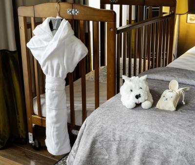 B SIGNATURE Hotels & Resorts