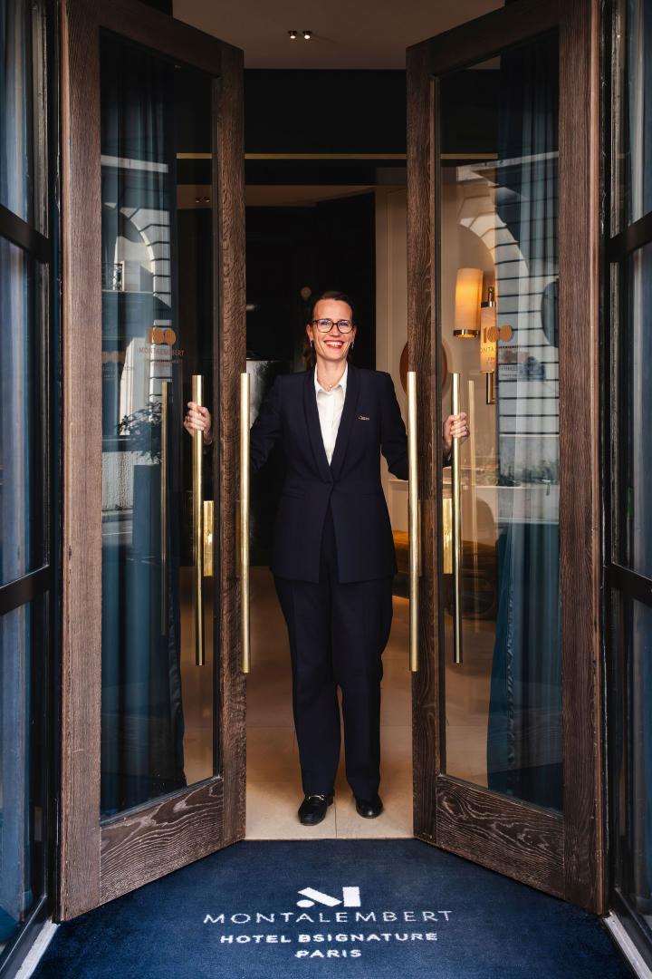 B SIGNATURE Hotels & Resorts