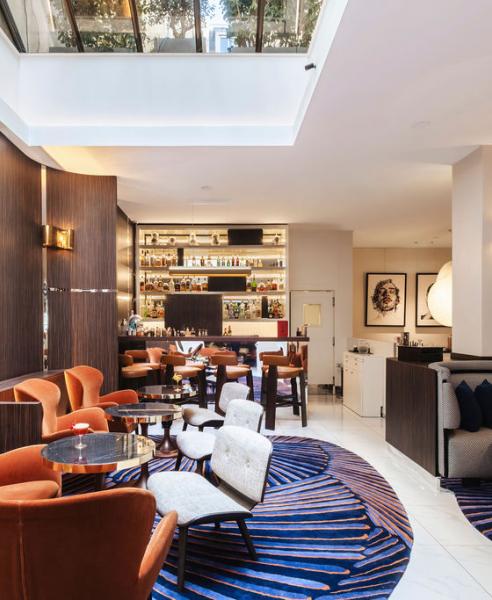 B SIGNATURE Hotels & Resorts